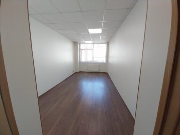  Office 18.00 m² 