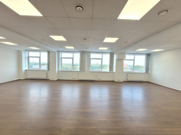  Office  70.00 m² 