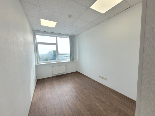  Office 10.00 m² 